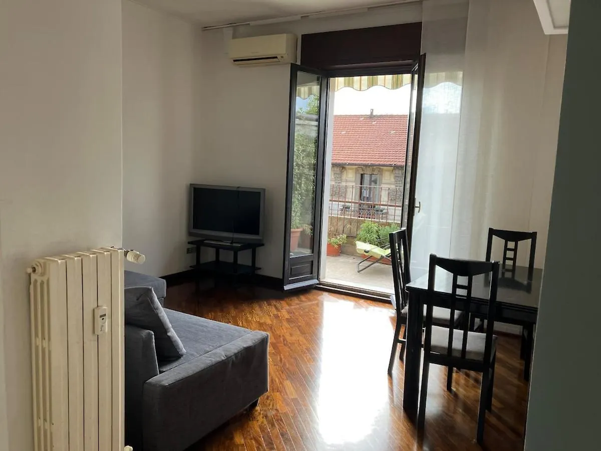 Three Rooms And A Large Terrace Milan 0*,  Italie