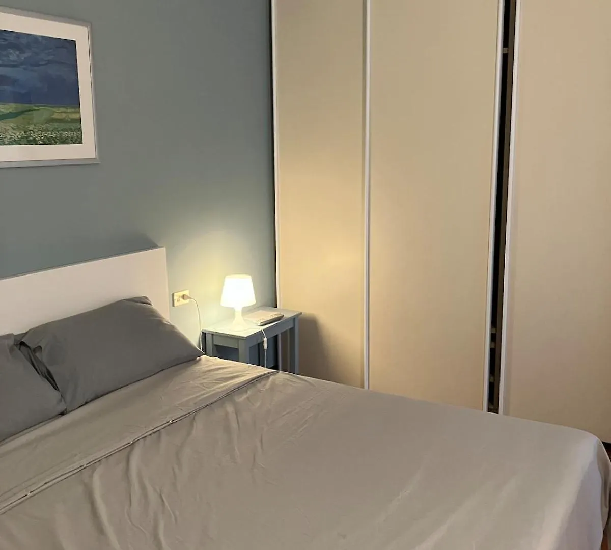 Three Rooms And A Large Terrace Milan Appartement